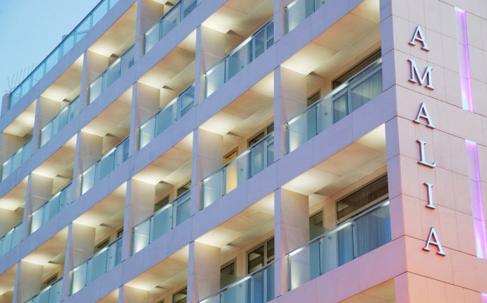 A class 4 stars hotels in Athens Greece