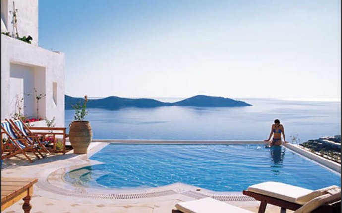 Cheap holidays to Elounda | On the Beach