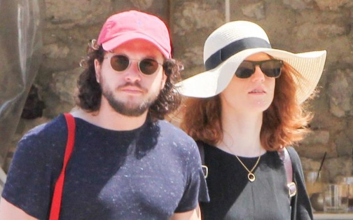 Kit Harington and Rose Leslie spotted on romantic getaway in