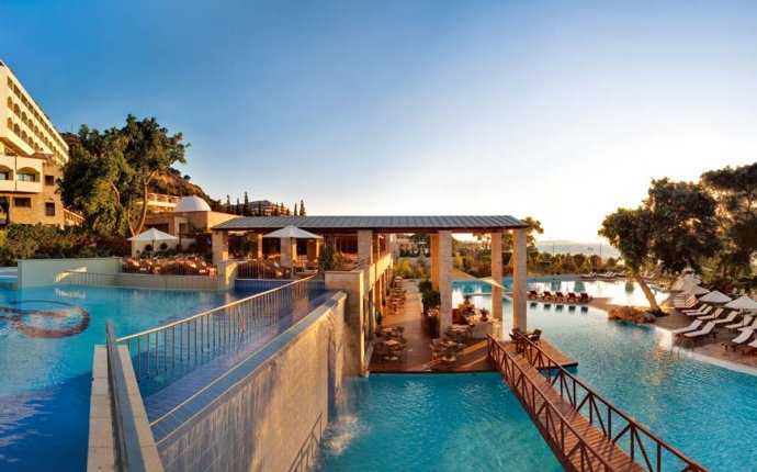 Luxury Hotel Ixia Rhodes - Beach Hotel | Amathus Beach