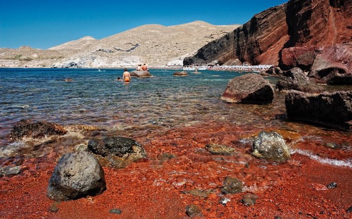 Red Beach. Santorini, Greece | Feel The Planet