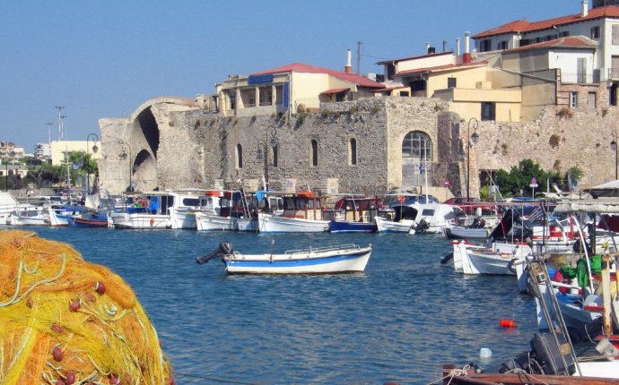 Roundtrip flights from Bristol (UK) to Heraklion (Greece) for only