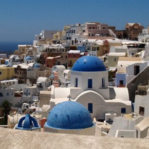 All four seasons offer enjoyable opportunities for visitors to Santorini, Greece.