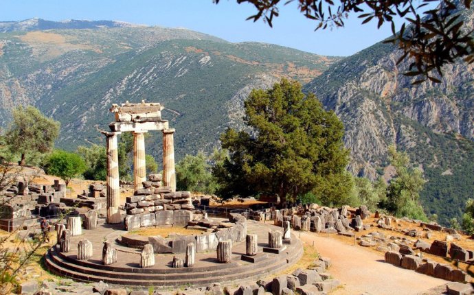 Delphi Greece Attractions